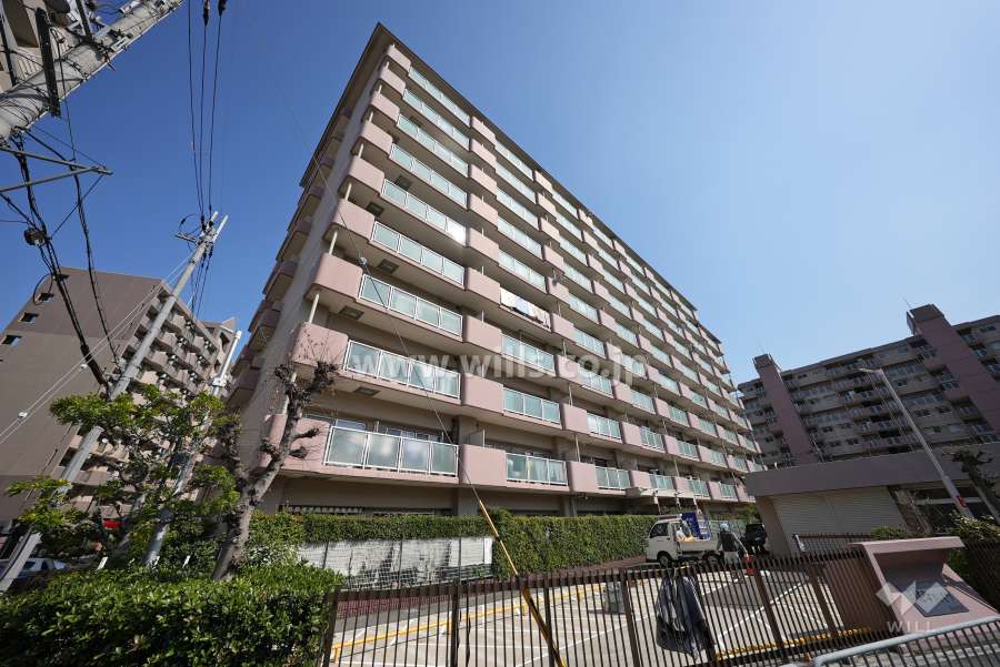 サン伊丹駅前ハイツA棟の外観（北西側から）