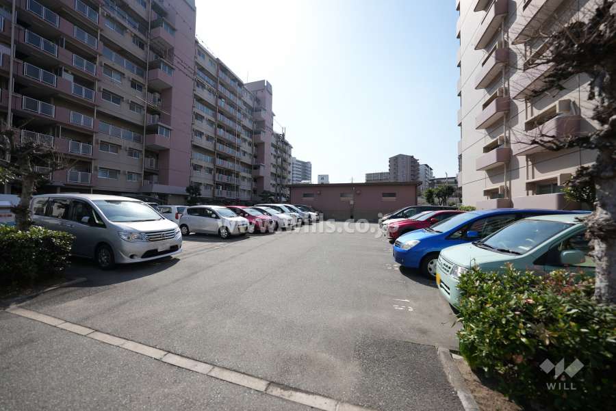 駐車場出入り口