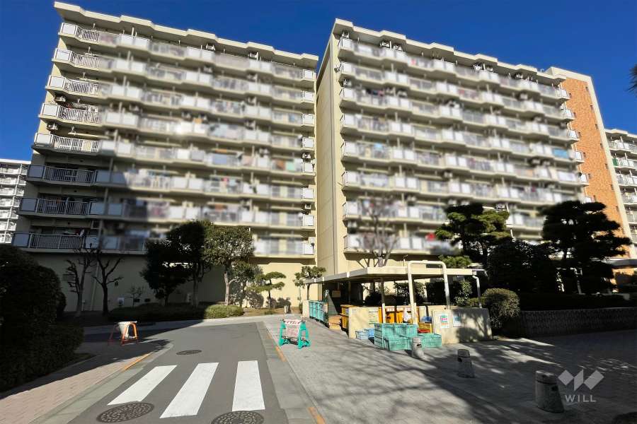 潮路北第１ハイツ６８号棟の外観（南側から）