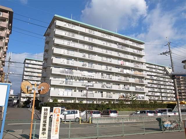 コープ野村伊丹の全景
