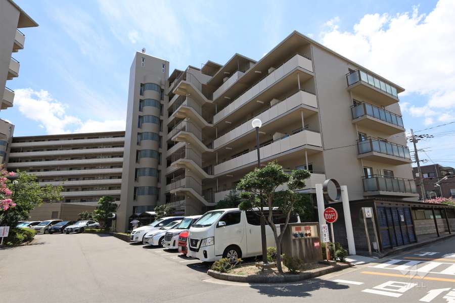 伊丹春日丘アーバンコンフォートA棟の外観（北西側から）