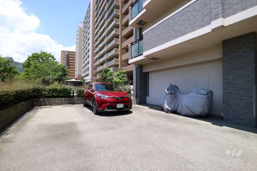 敷地内駐車場（屋外平面式）