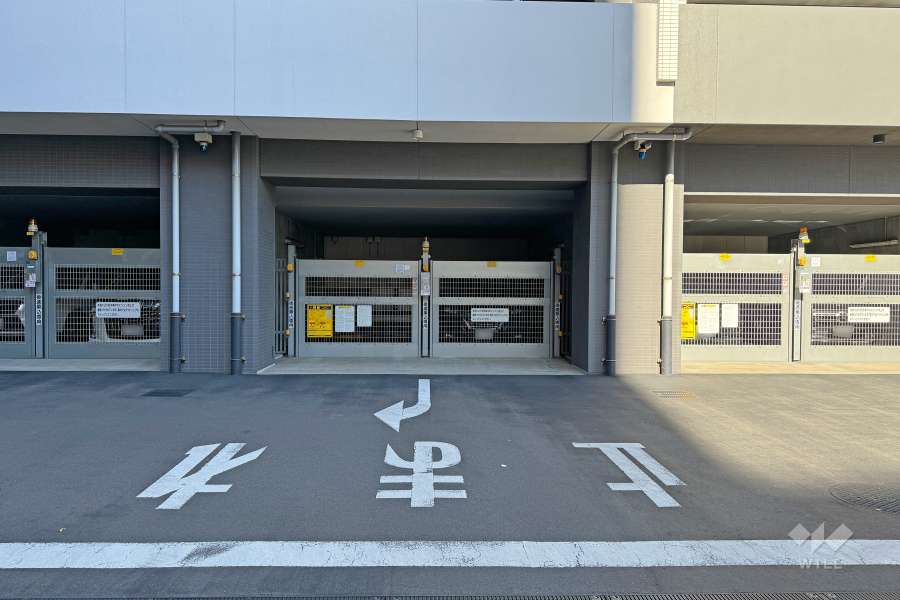 敷地内駐車場（屋内機械式）