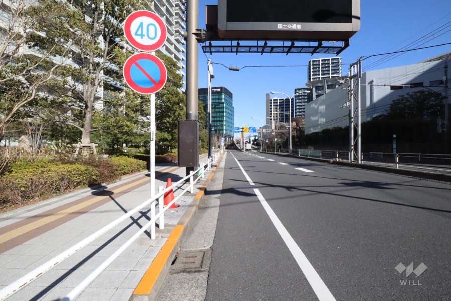 敷地南側の前面道路　