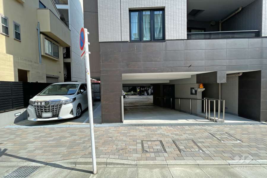 敷地内駐車場（屋外平面式）