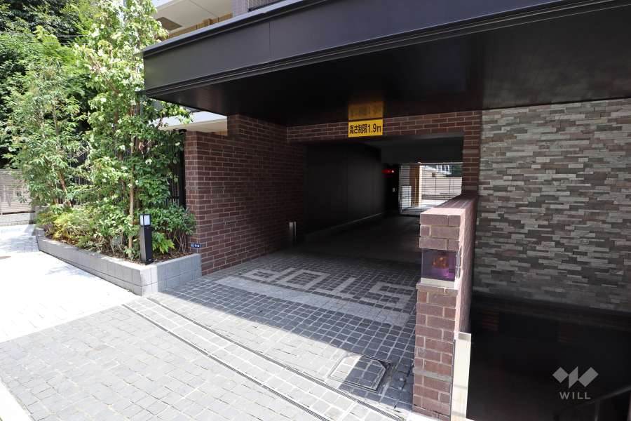 駐車場の出入り口