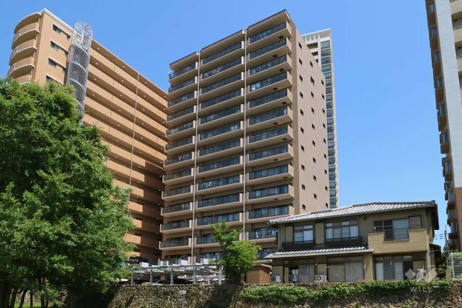 藤和宝塚ホームズ弐番館の外観（南東側から）
