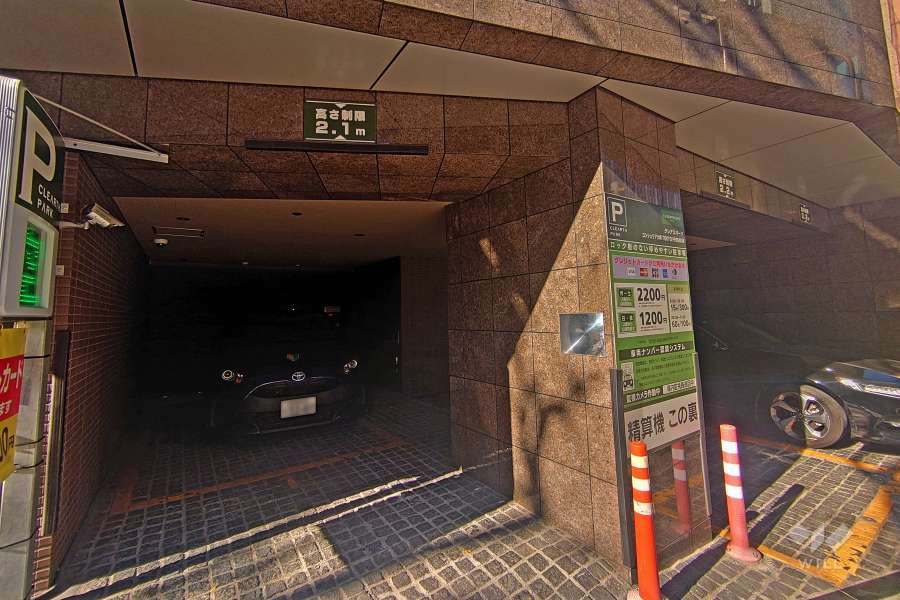 敷地内駐車場（屋内平面式）