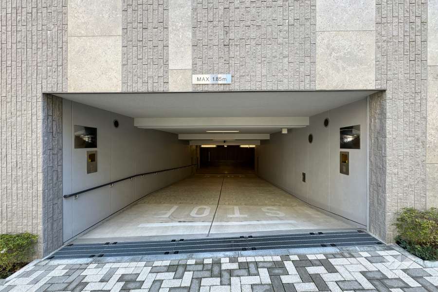 敷地内駐車場（屋内機械式）