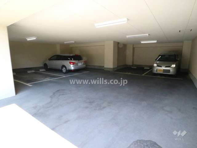 敷地内駐車場（屋内平面式）