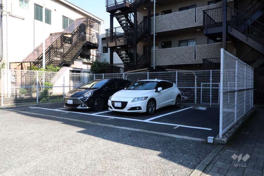 敷地内駐車場（屋外平面式）