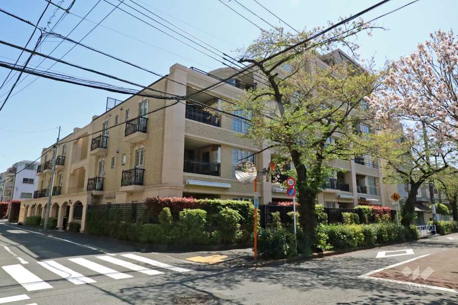 グランシティ碑文谷の外観（北西側から）