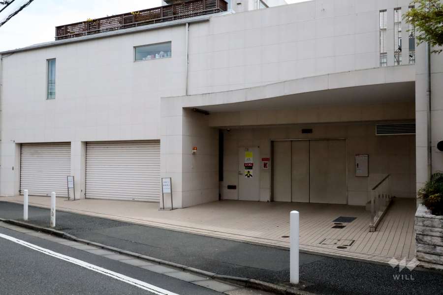 敷地内駐車場（屋内機械式）