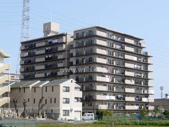 カルム西伊丹の外観（南西側から）