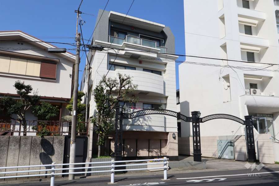 クレストフォルム駒沢公園の外観(南東側から)