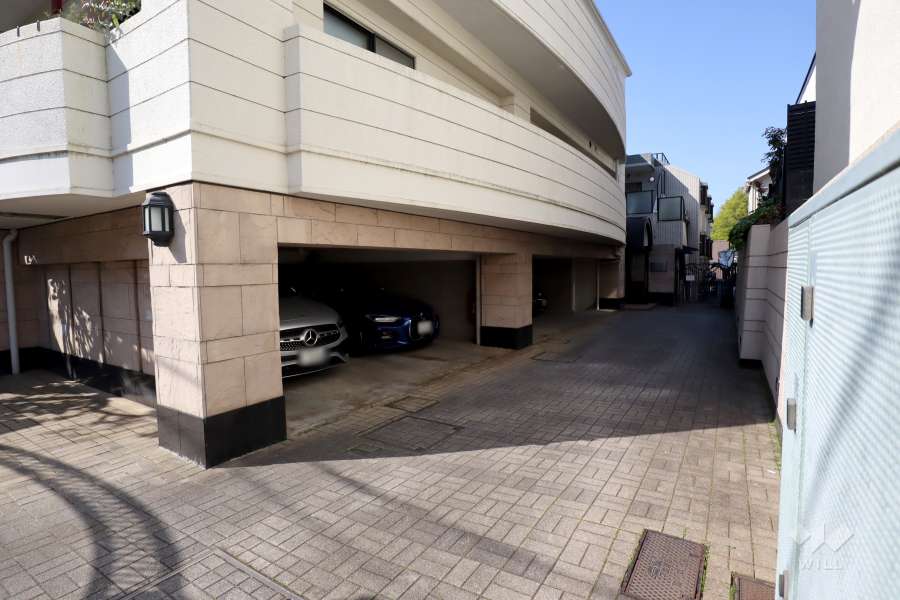 敷地内駐車場（屋内平面式）