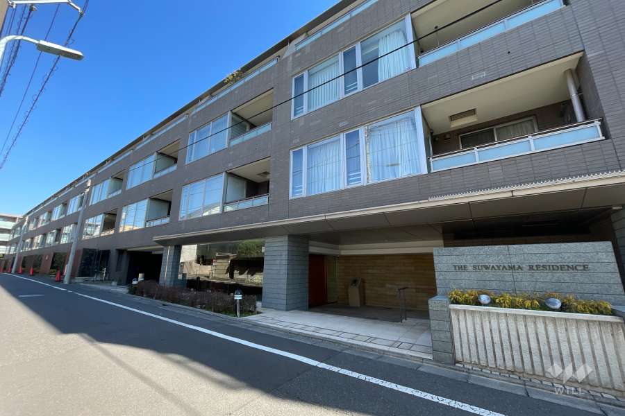 ザ諏訪山レジデンスの外観（南西側から）