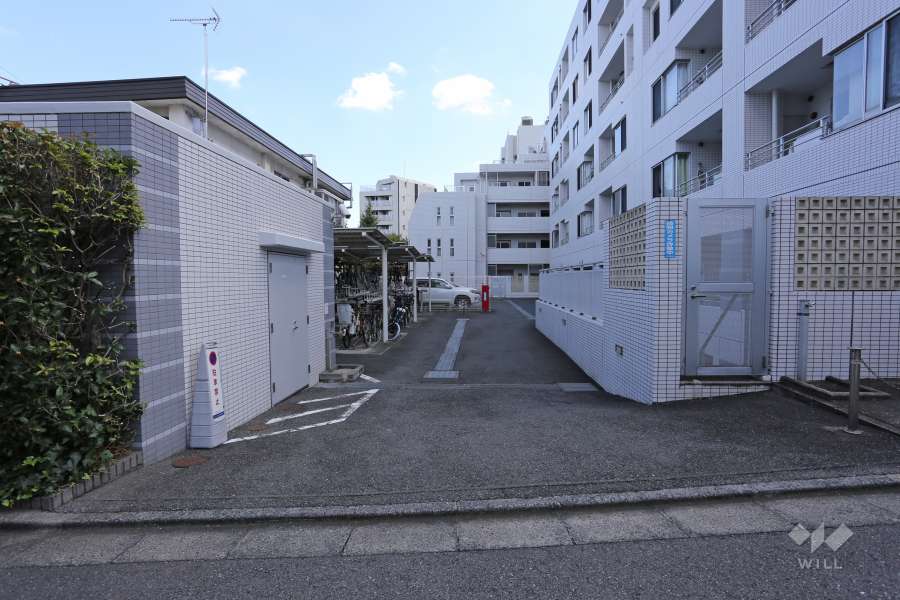 駐車場の出入り口