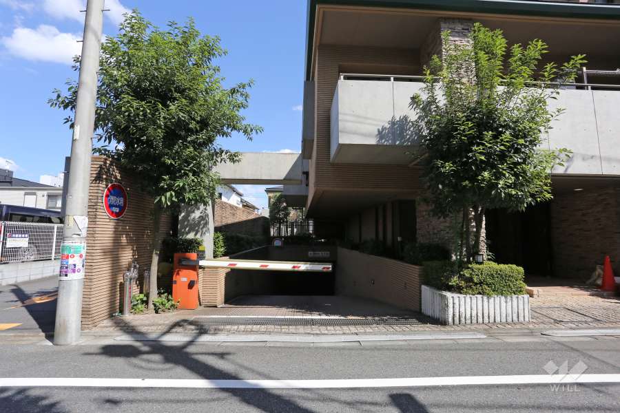 駐車場の出入り口