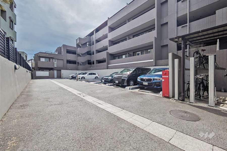 敷地内駐車場（屋外機械式）