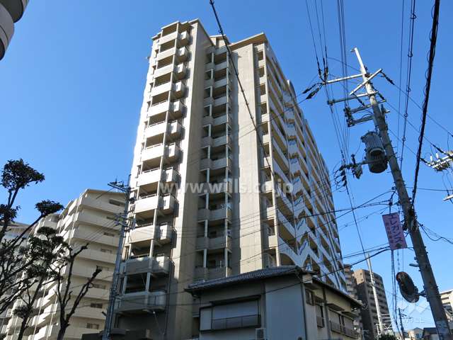 ヴィローゼ宝塚南口の外観（東側から）