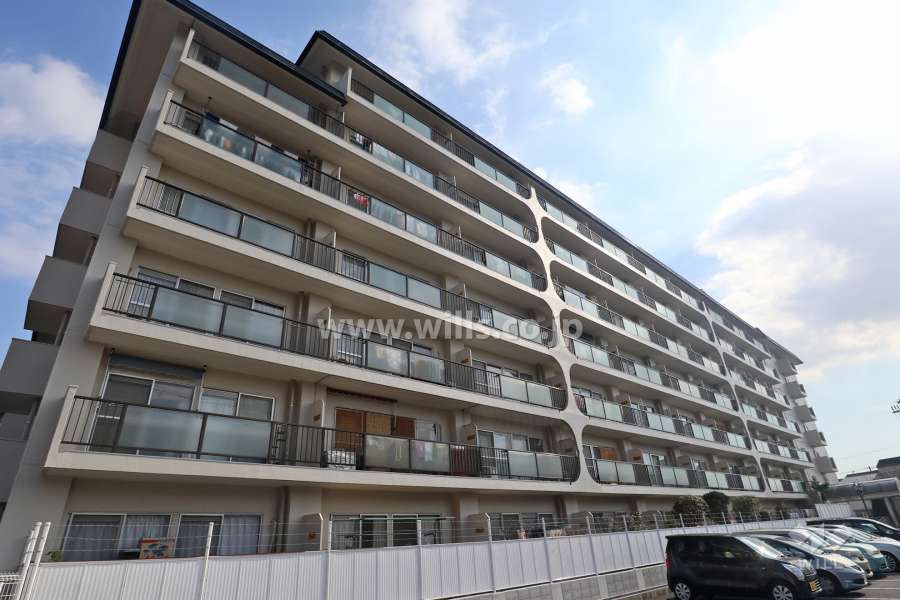 シティー逆瀬川の外観（北西側から）