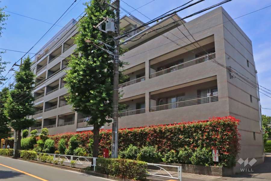 フジトピア目黒祐天寺の外観(東側から)