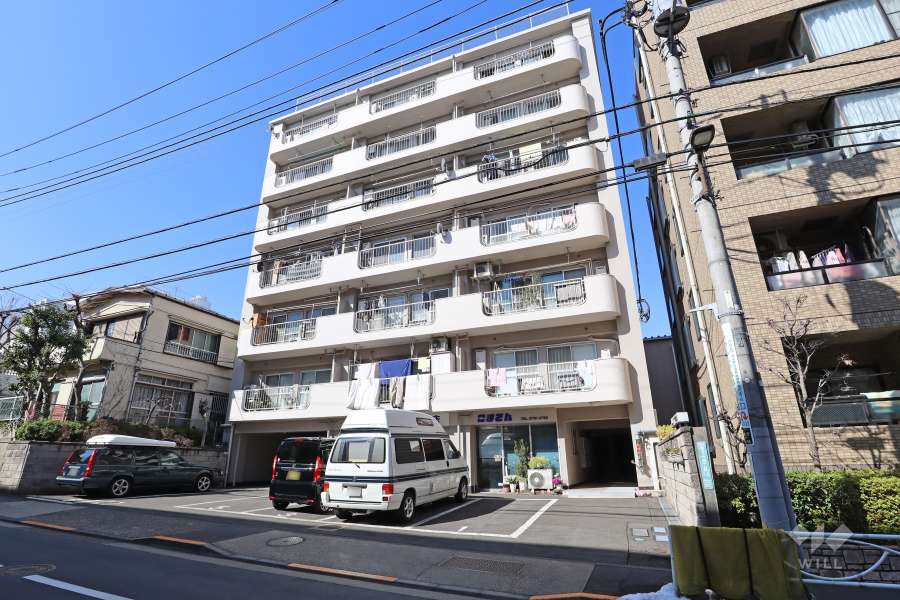 マンション都立大（碑文谷）の外観（南東側から）