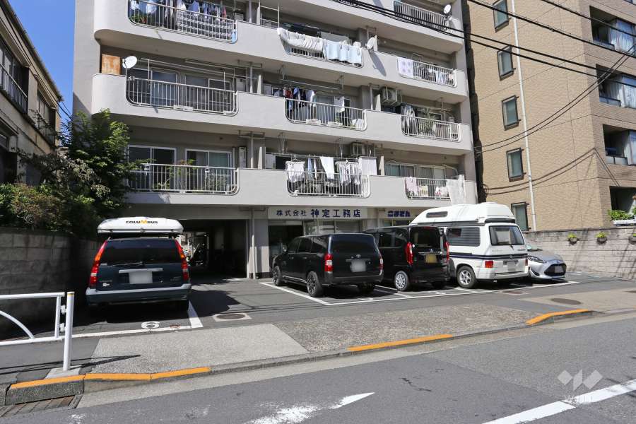 敷地内駐車場（屋外平面式）