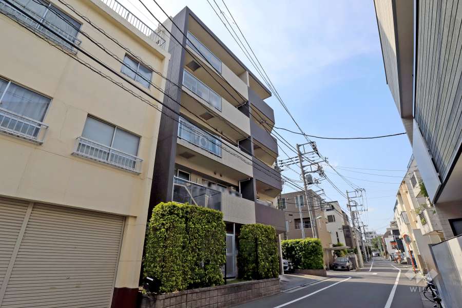 ランドステージ碑文谷イーストの外観（東側から）