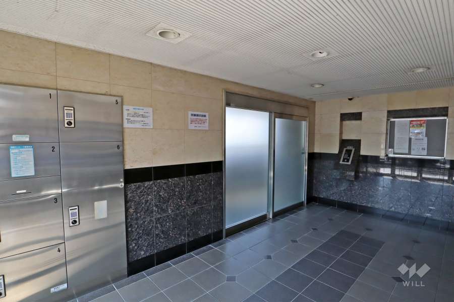 エントランス内