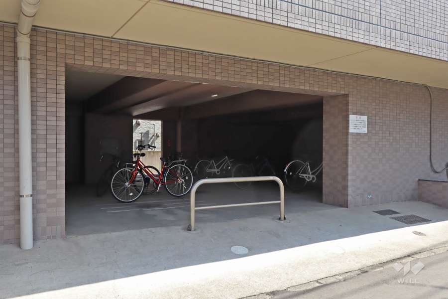 屋内に設けられた駐輪場