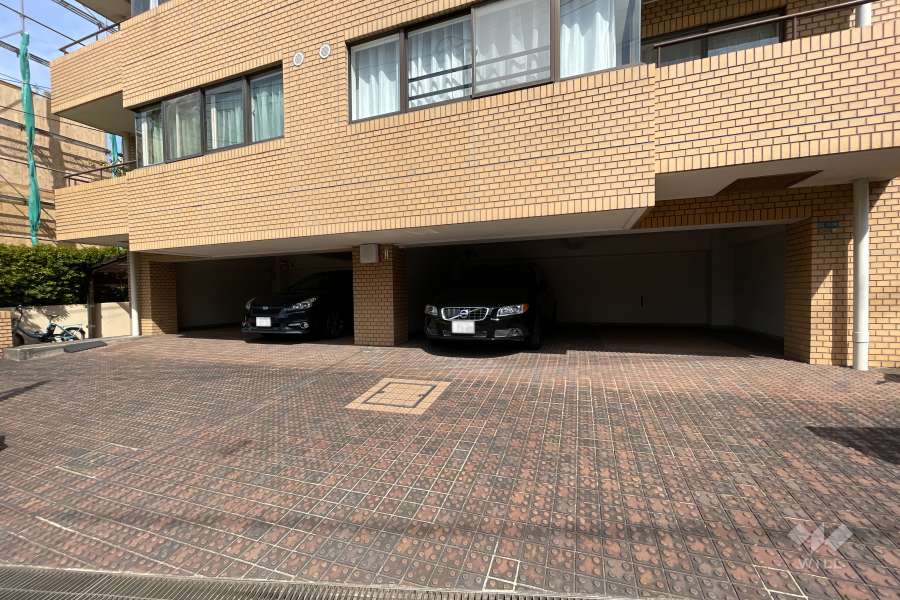 敷地内駐車場（屋内平面式）