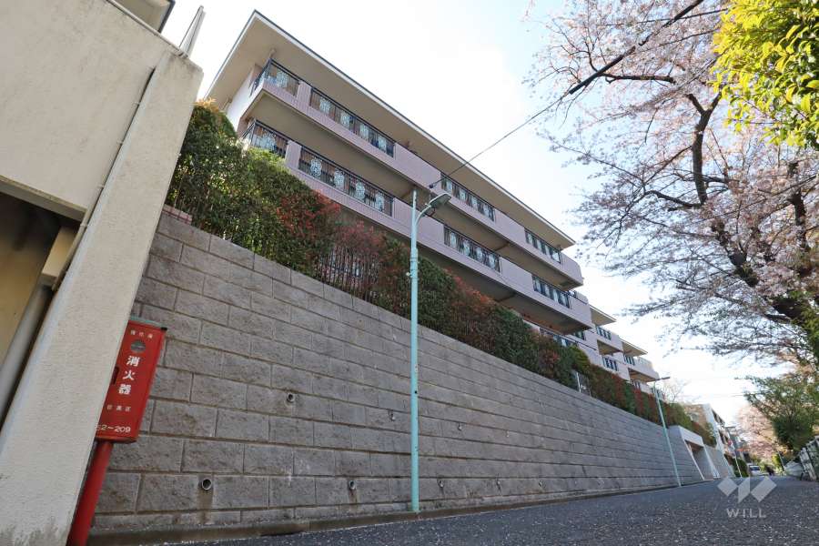 朝日エンブレム八雲台の外観(南東側から)