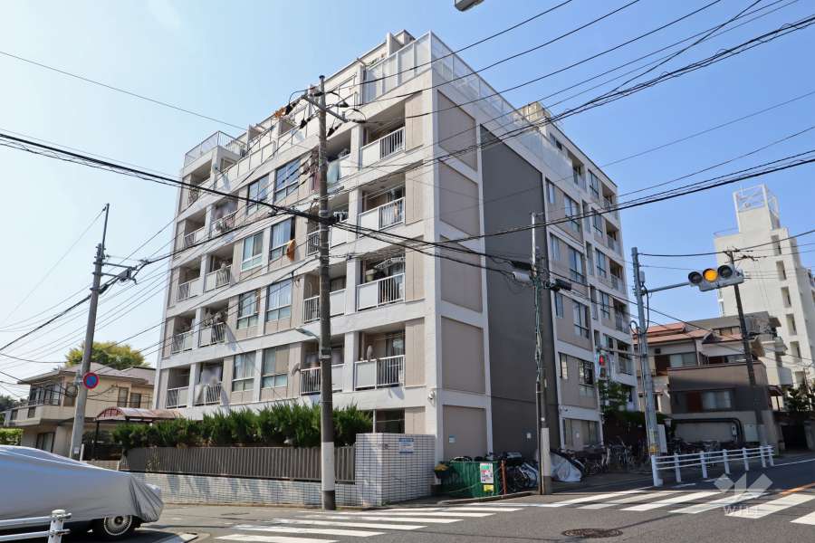 目黒第二コーポラスの外観(南東側)