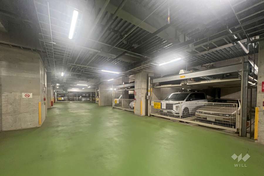 敷地内駐車場（屋内機械式）