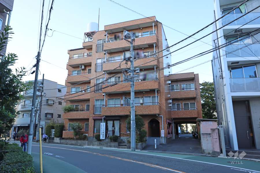 ライオンズマンション学芸大学の外観(南東側から)