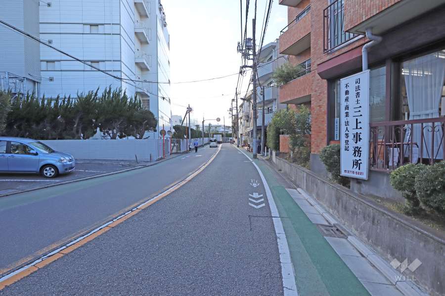 敷地南西側の前面道路