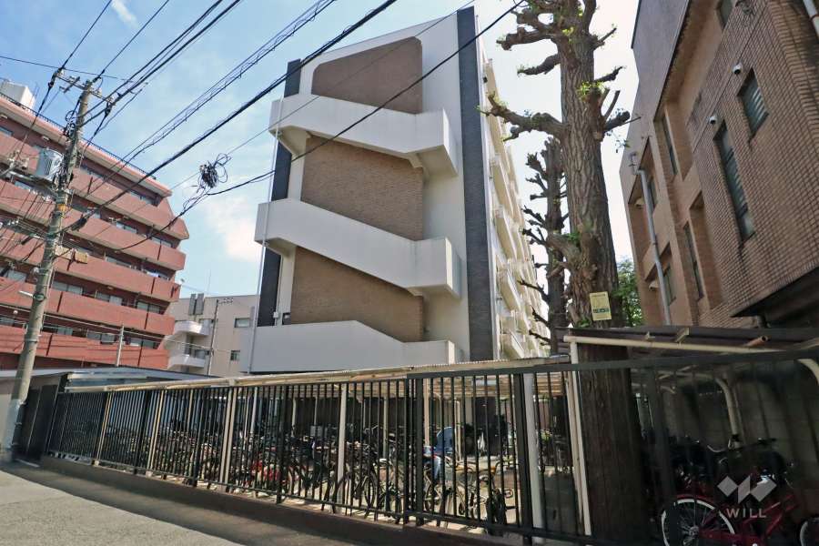 目黒セントラルマンションの外観(南西側から)