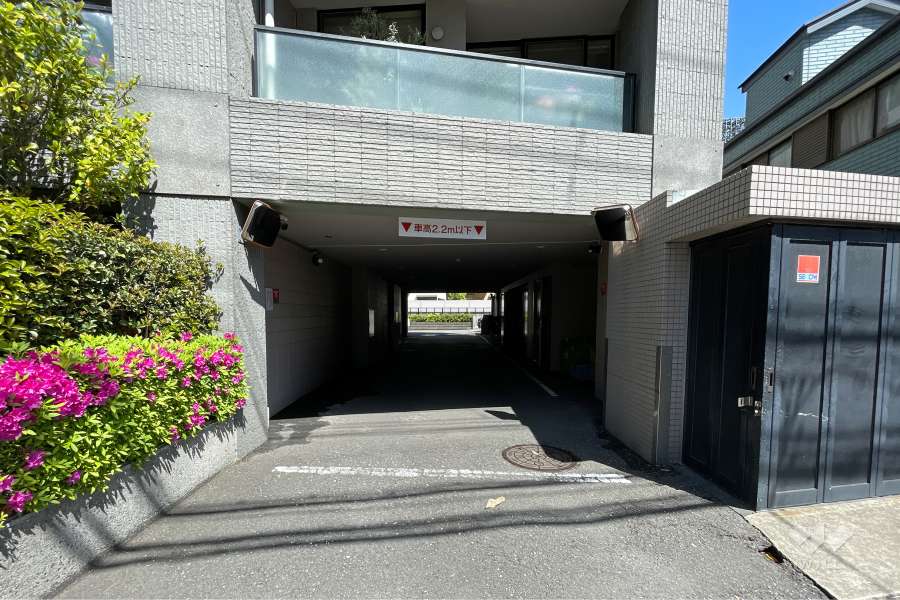 駐車場の出入り口