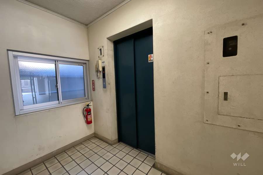 共用エレベーター