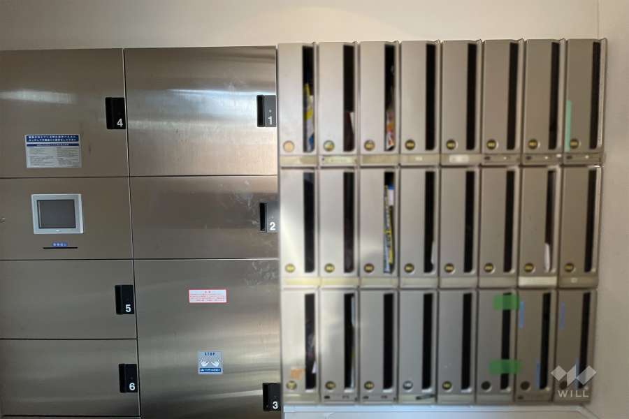 宅配ボックスと共用ポスト　