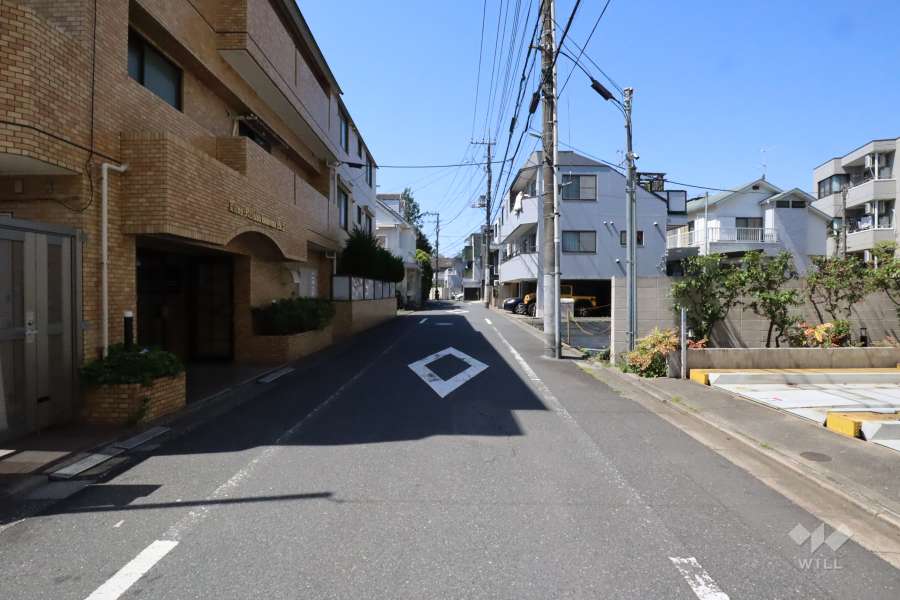 敷地北側前面道路