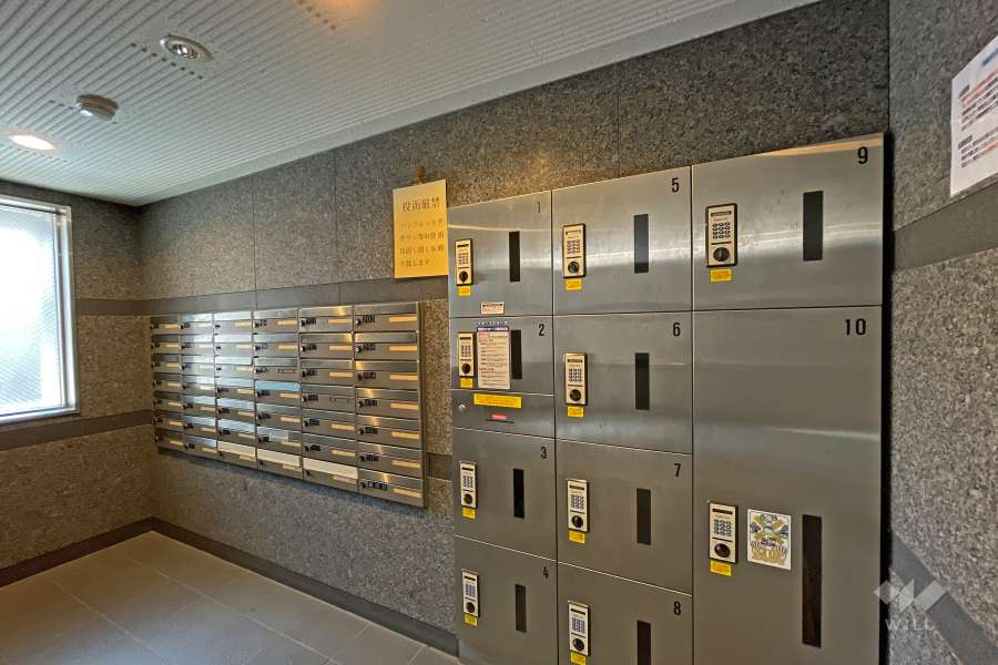 共用ポストと宅配ボックス