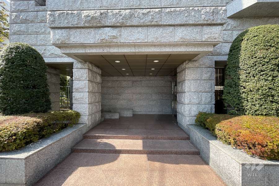 エントランスアプローチ　