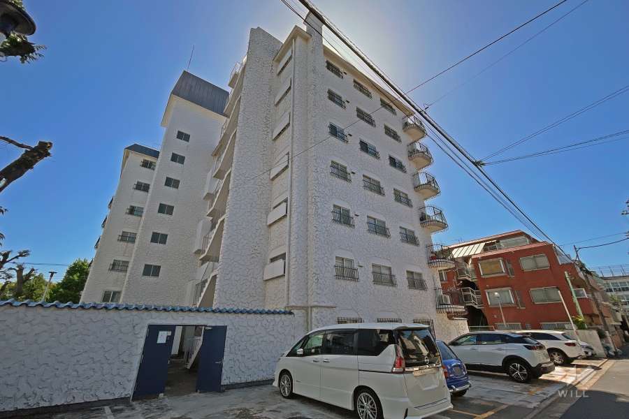 秀和清水池レジデンスの外観（北西側から）