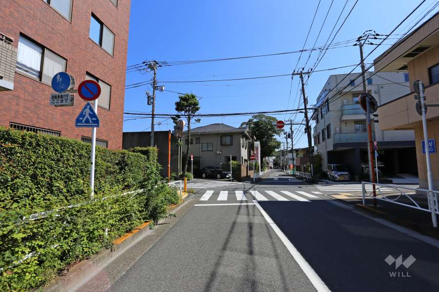 敷地南西側の前面道路