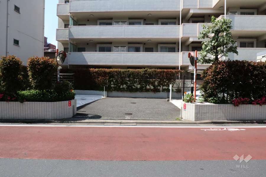 駐車場の出入り口・敷地内駐車場（屋外機械式）