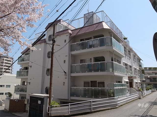 パレブラン宝塚の外観（西側から）