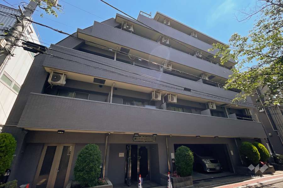 藤和シティホームズ目黒青葉台の外観（西側から）